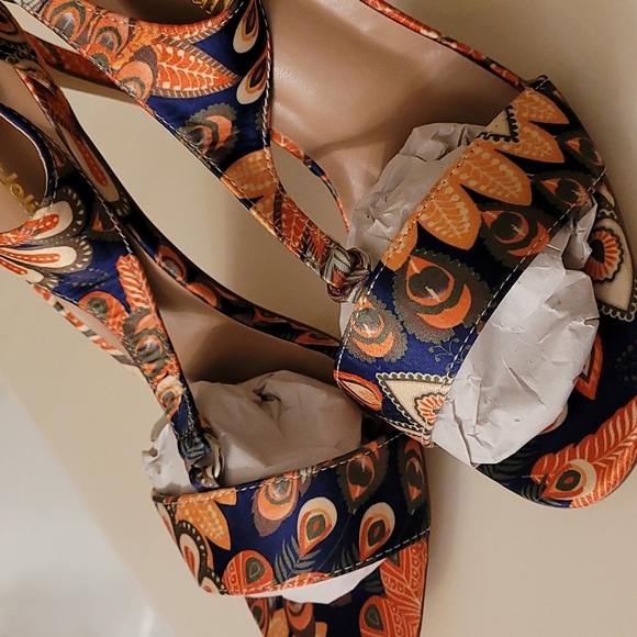 High heels - Picture 2 of 4